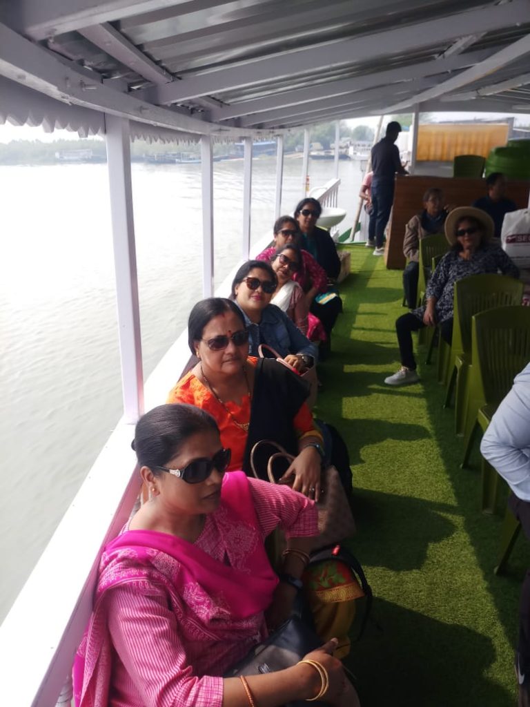 Sundarban tourists 